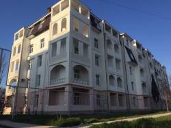 Авиаторов 14