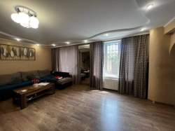 Кутузакия Александра